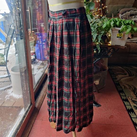 Briggs New York Dresses & Skirts - Briggs New York Plaid Skirt M Vintage Rayon Pockets Pleated Preppy Academia